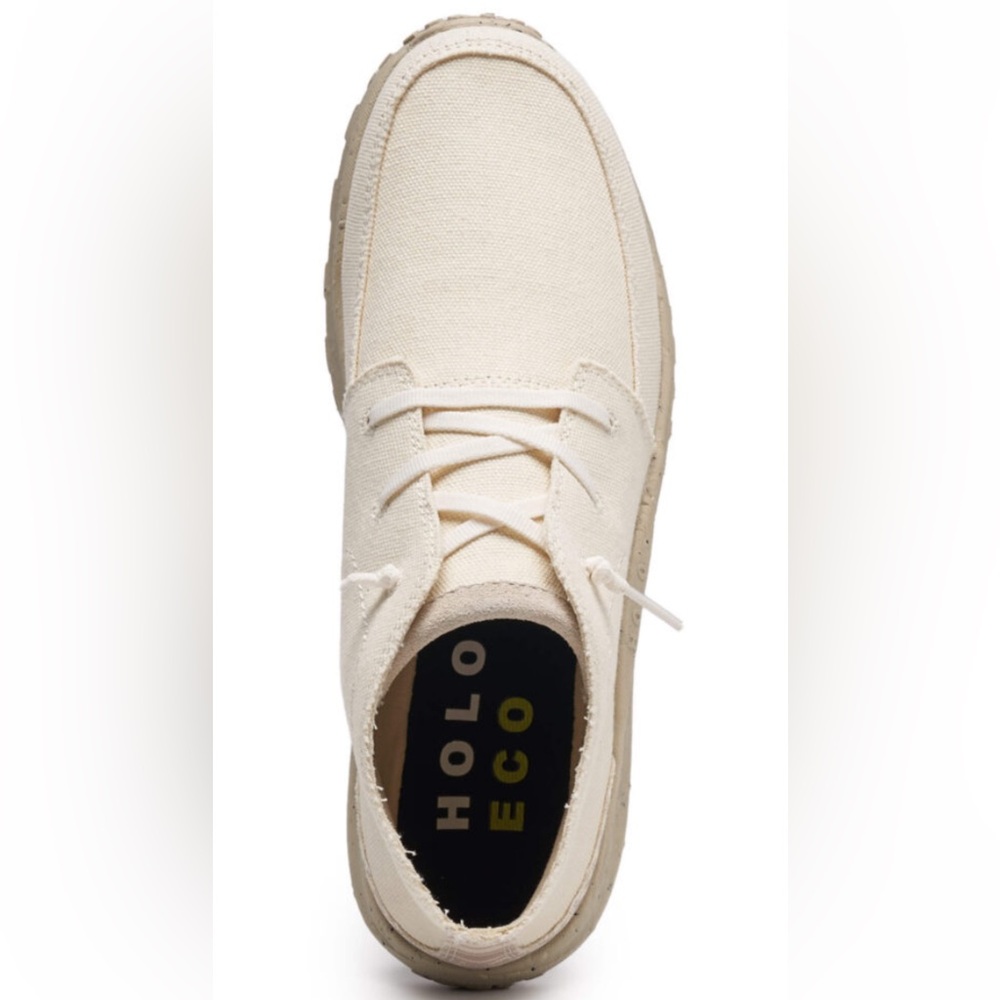 Woman’s HOLO Eco shoes, size 8